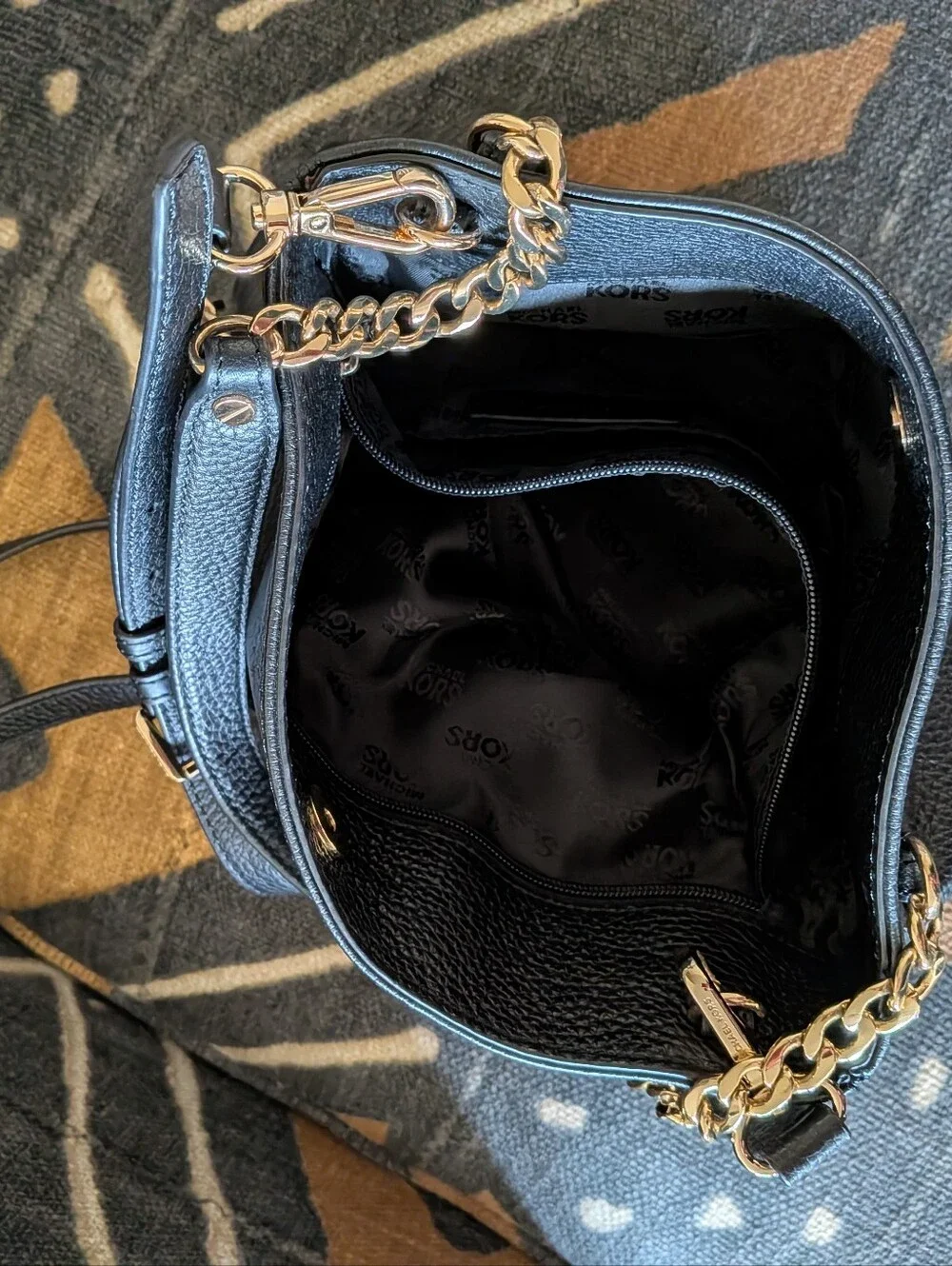 Michael Kors Bedford Medium Top Zip Pebbled Leather Pocket Tote Bag